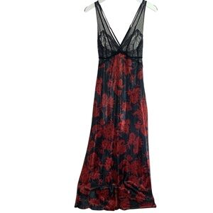 LA VIE EN ROSE Elegant Black and Red Lace Nightgown size medium